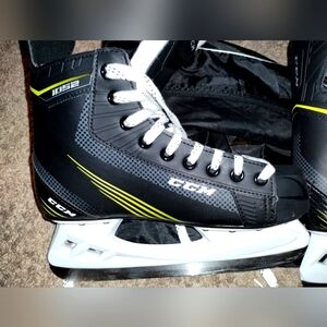 Hockey skates, men's size 8